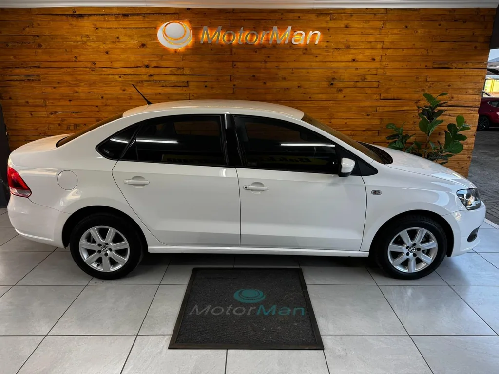 2014 Volkswagen Polo Sedan 1.6 Comfortline – photo 13
