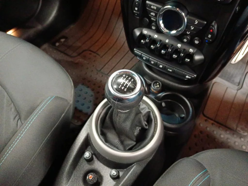 2012 Mini Countryman Cooper S Manual – photo 13