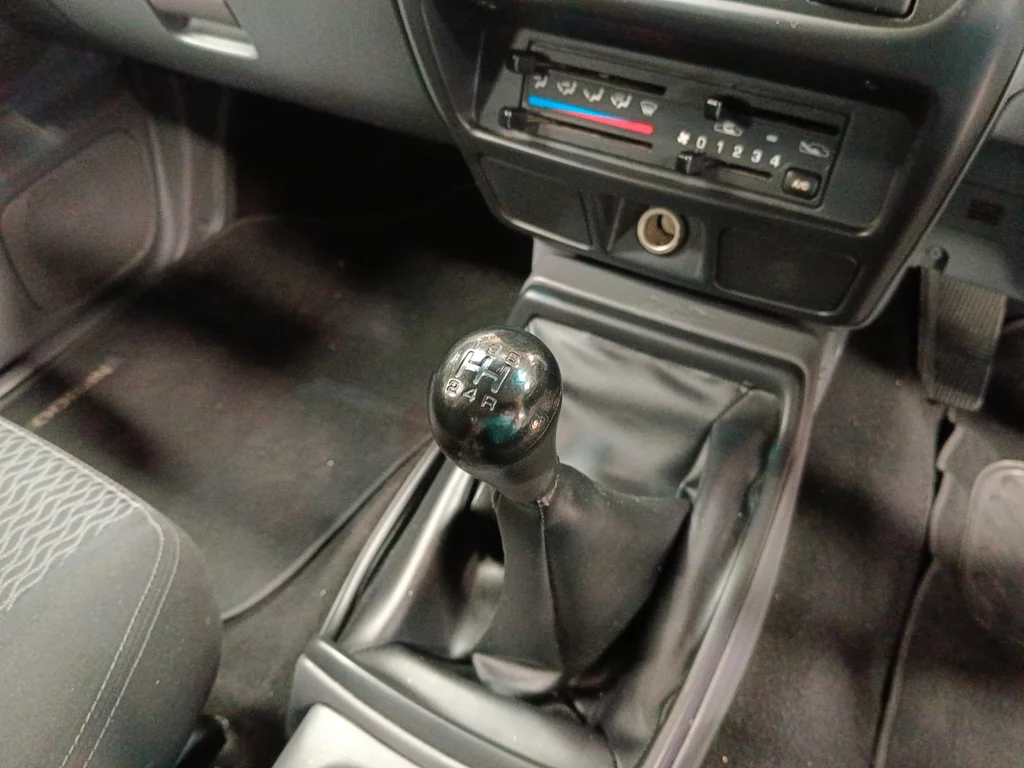 2019 Nissan NP300 Hardbody 2.4i Double Cab Hi-Rider Manual – photo 11