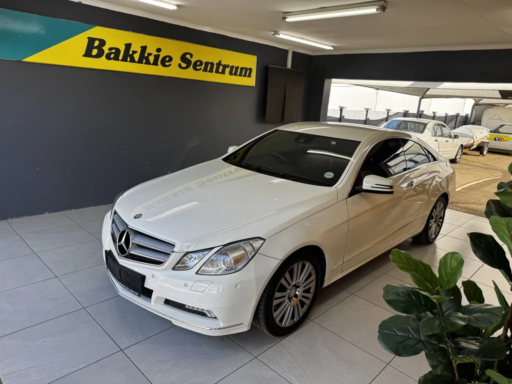 2011 Mercedes-Benz E350 Coupe Auto – photo 2