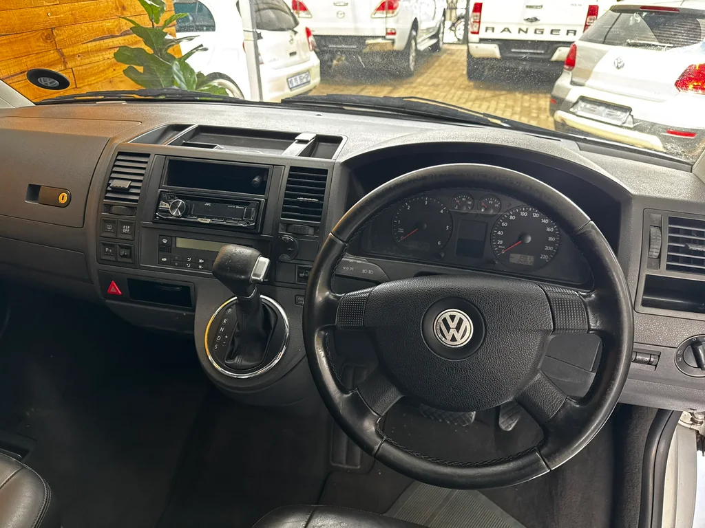 2008 Volkswagen Caravelle T5 2.5 TDI (128KW) Auto – photo 13