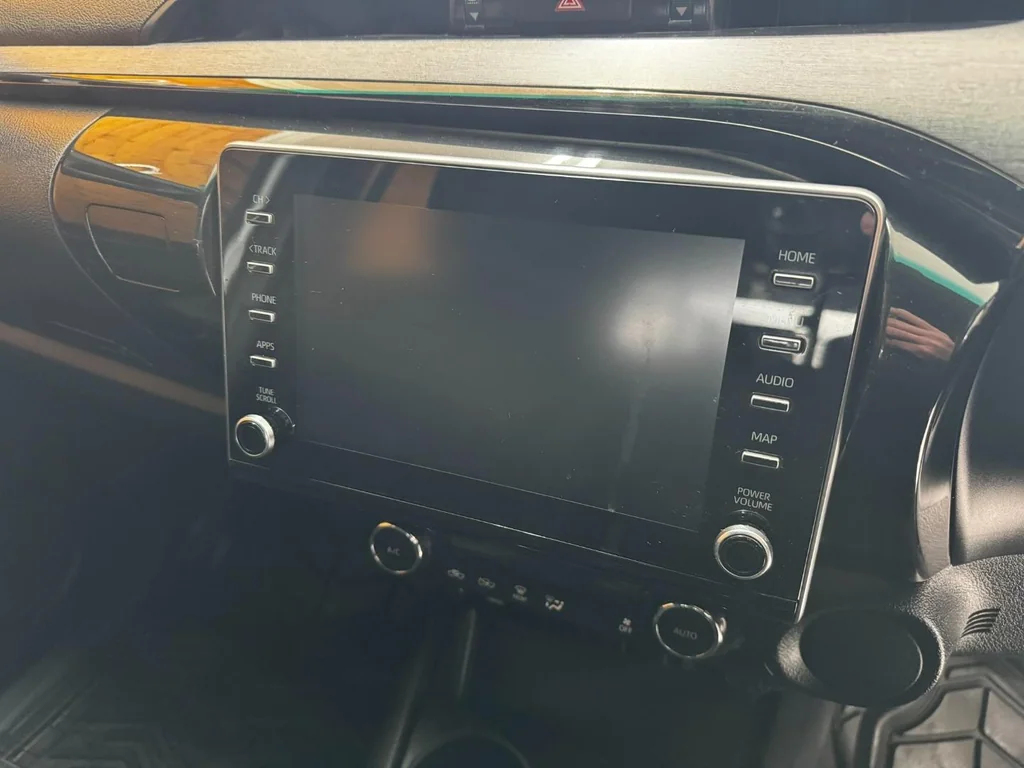 2021 Toyota Hilux 2.8GD-6 Double Cab Legend Auto – photo 15
