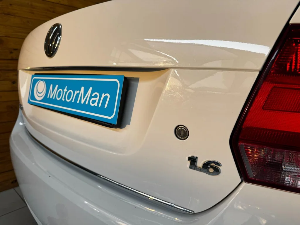 2014 Volkswagen Polo Sedan 1.6 Comfortline – photo 3