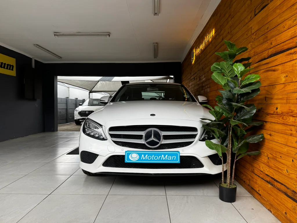 2018 Mercedes-Benz C-Class C180 Auto – photo 2