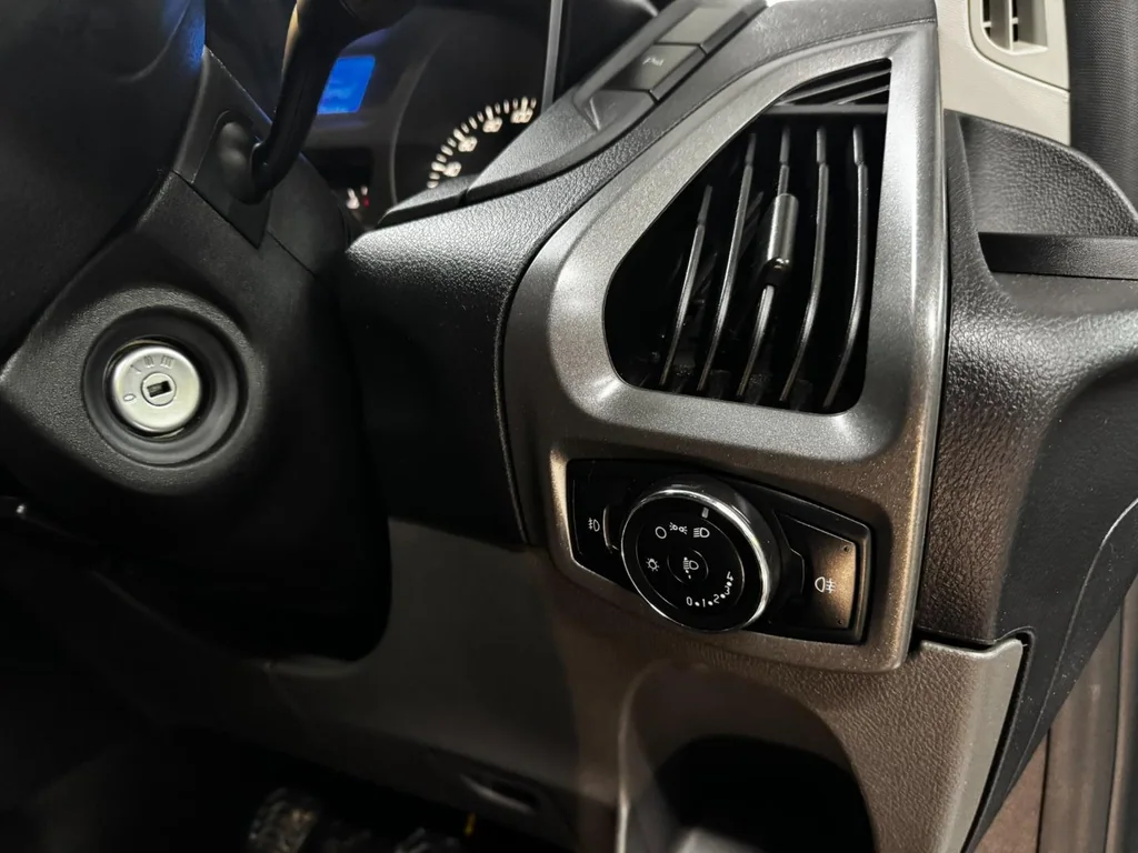 2019 Ford Tourneo Custom 2.2TDCi SWB Limited – photo 18