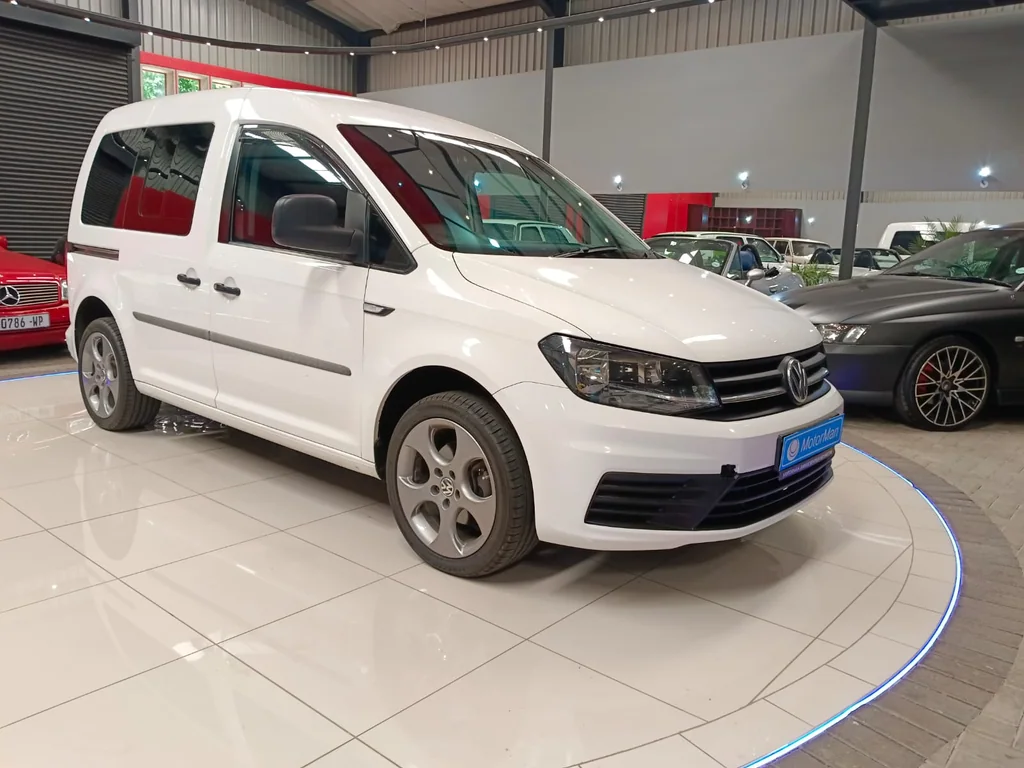 2018 Volkswagen Caddy 1.6 CrewBus Manual – photo 1
