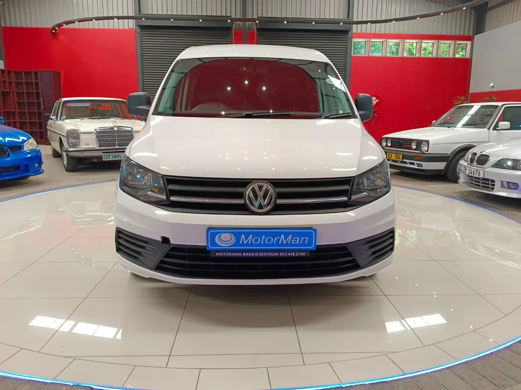 2018 Volkswagen Caddy 1.6 CrewBus Manual – photo 3