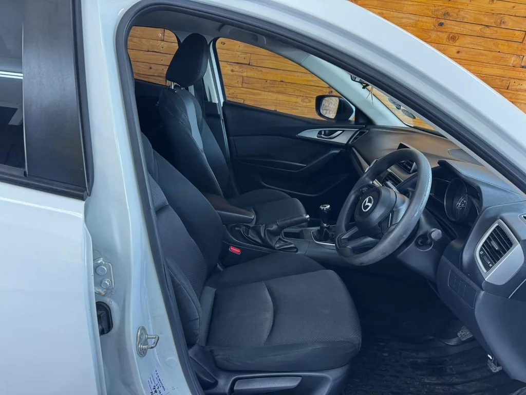 2017 Mazda Mazda3 Sedan 1.6 Original – photo 11