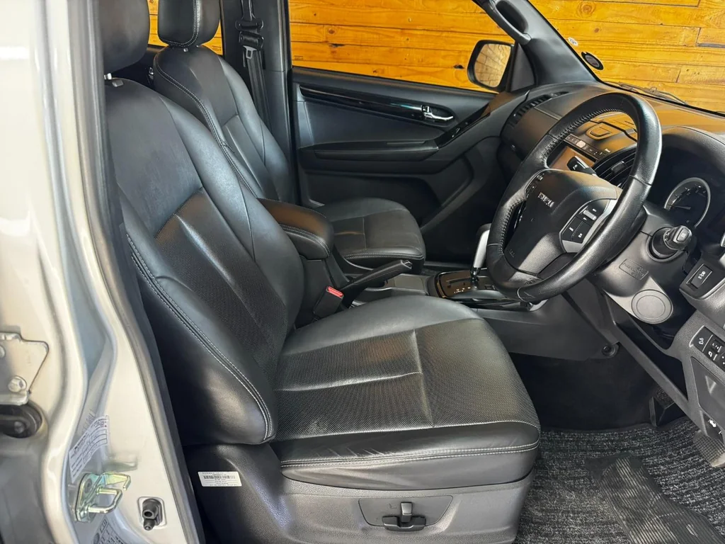 2021 Isuzu D-Max 300 3.0TD Double Cab LX Auto – photo 15