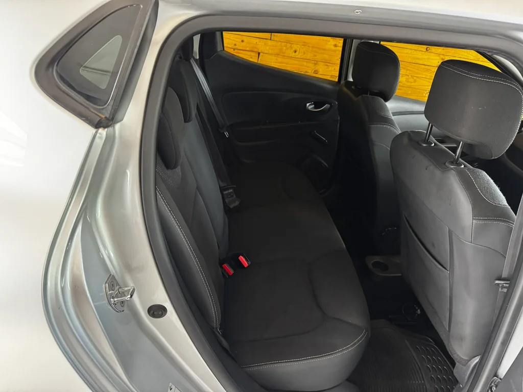 2020 Renault Clio 66KW Turbo Authentique – photo 13