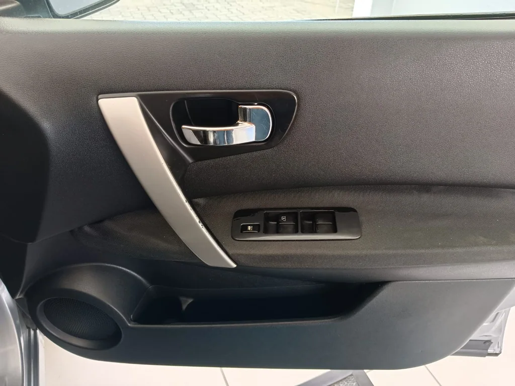 2010 Nissan Qashqai 2.0 Acenta Manual – photo 18