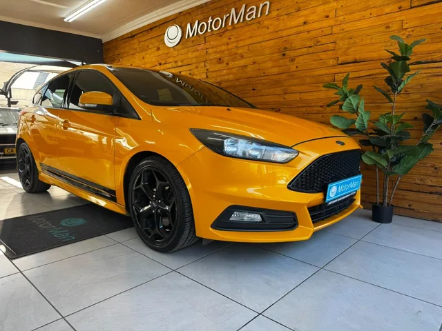 2016 Ford Focus ST 1