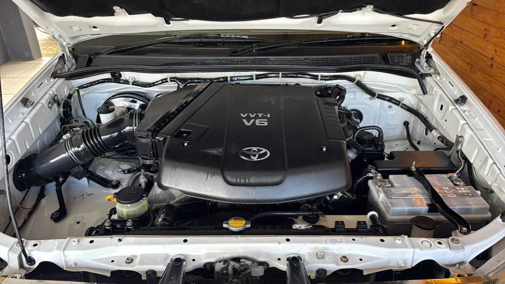 2006 Toyota Fortuner 4.0 V6 4X2 Manual – photo 10