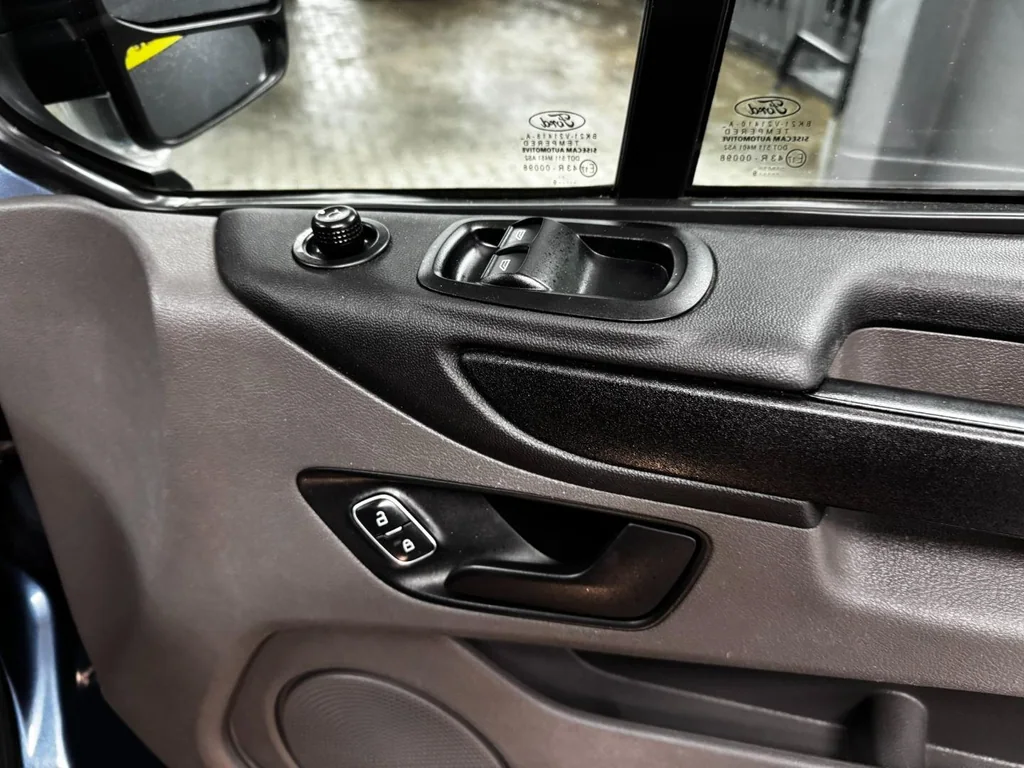 2019 Ford Tourneo Custom 2.2TDCi SWB Limited – photo 15