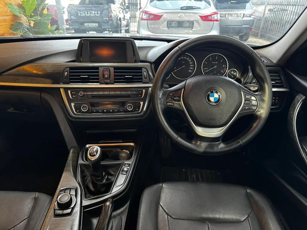 2012 BMW 320d Luxury Line Manual – photo 14