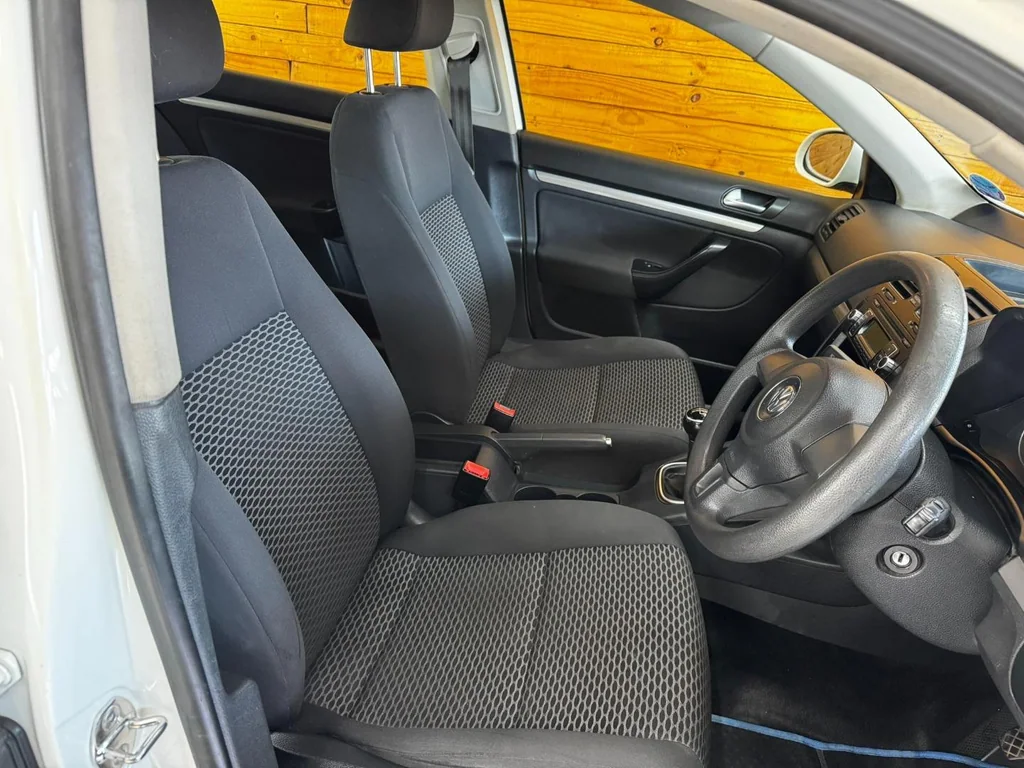 2011 Volkswagen Jetta 1.6 Trendline – photo 9