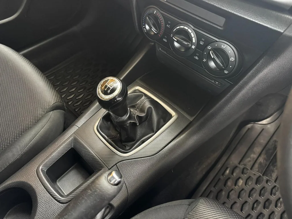 2017 Mazda Mazda3 Sedan 1.6 Original – photo 14