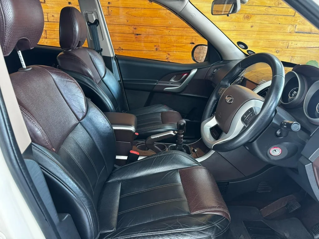 2011 Mahindra XUV500 2.2CRDe W8 – photo 3