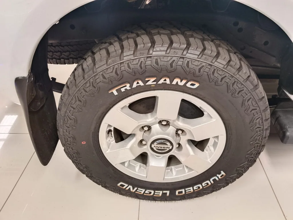 2019 Nissan NP300 Hardbody 2.4i Double Cab Hi-Rider Manual – photo 14