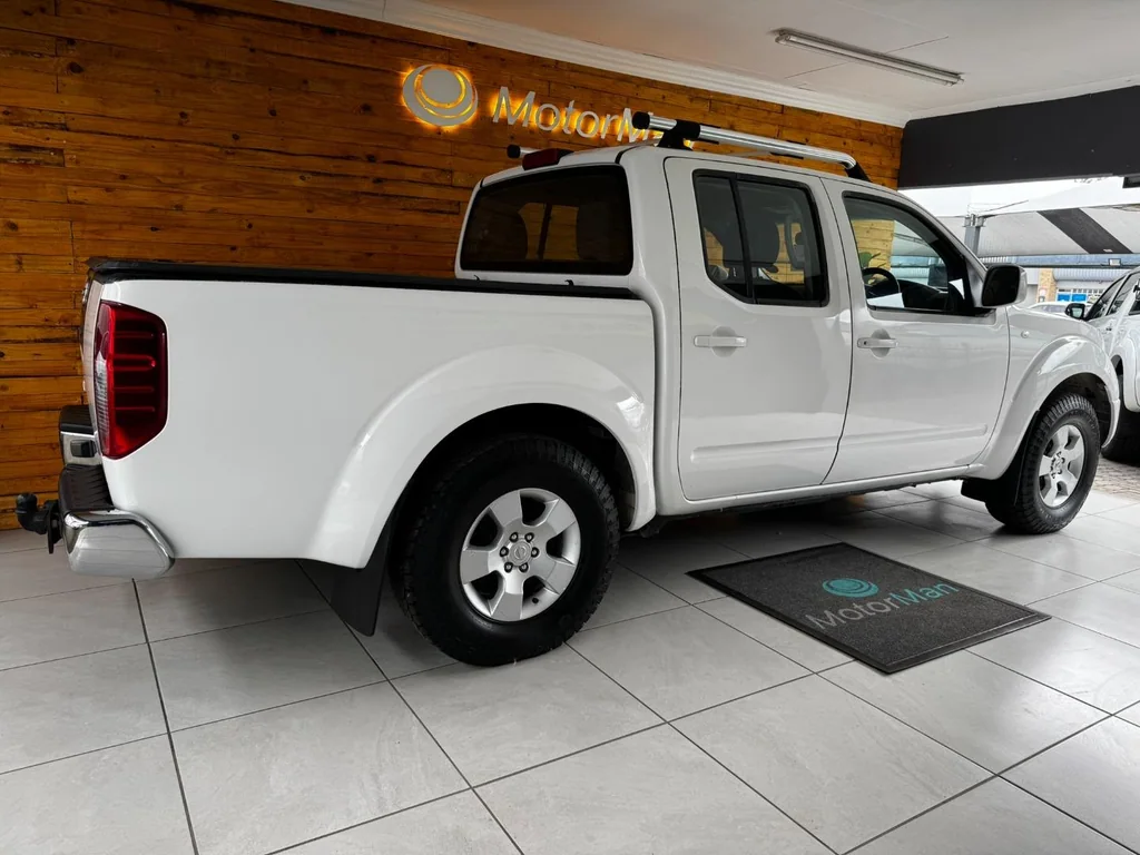 2012 Nissan Navara 2.5dCi Double Cab LE – photo 7