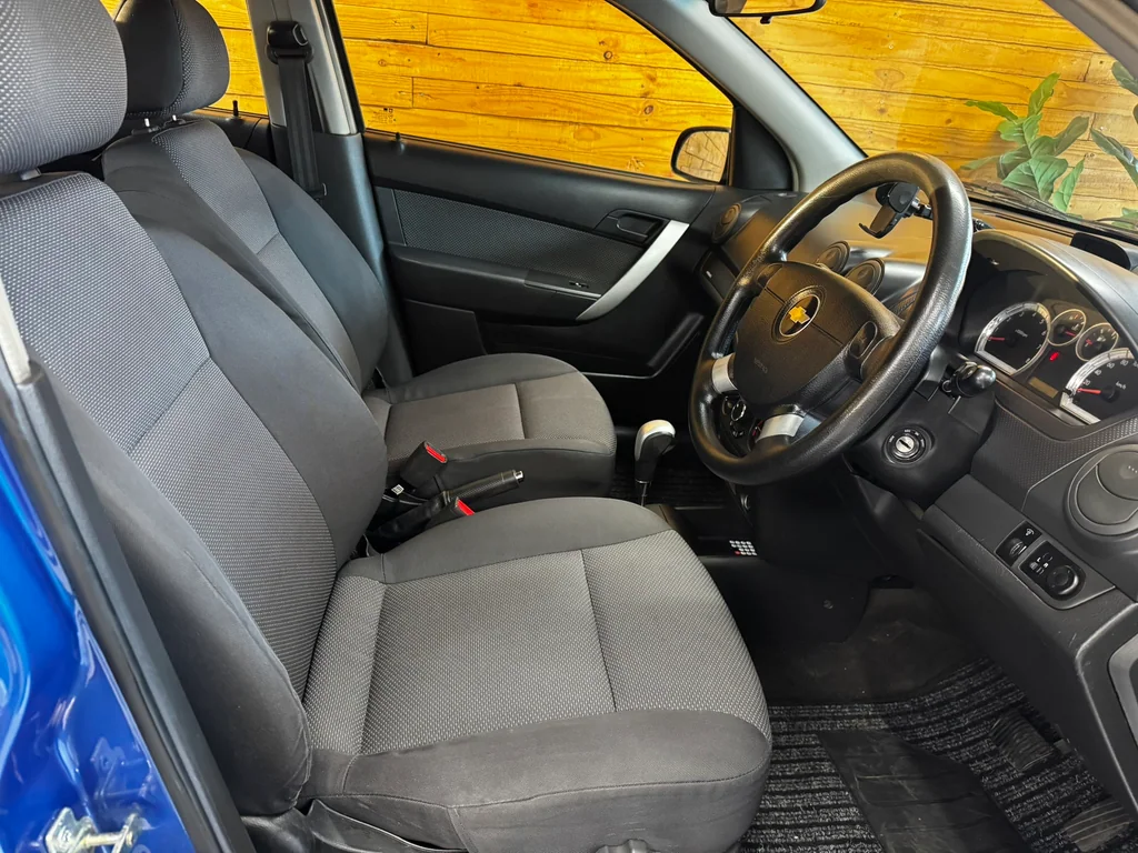2010 Chevrolet Aveo 1.6 LS Auto Hatch – photo 9