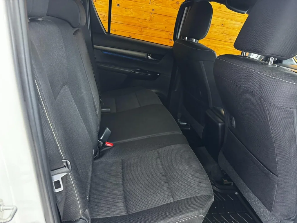 2021 Toyota Hilux 2.8GD-6 Double Cab Legend Auto – photo 19