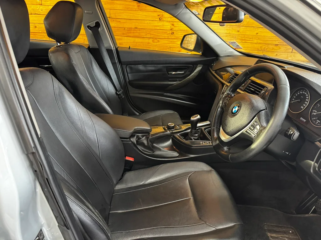 2012 BMW 320d Luxury Line Manual – photo 11