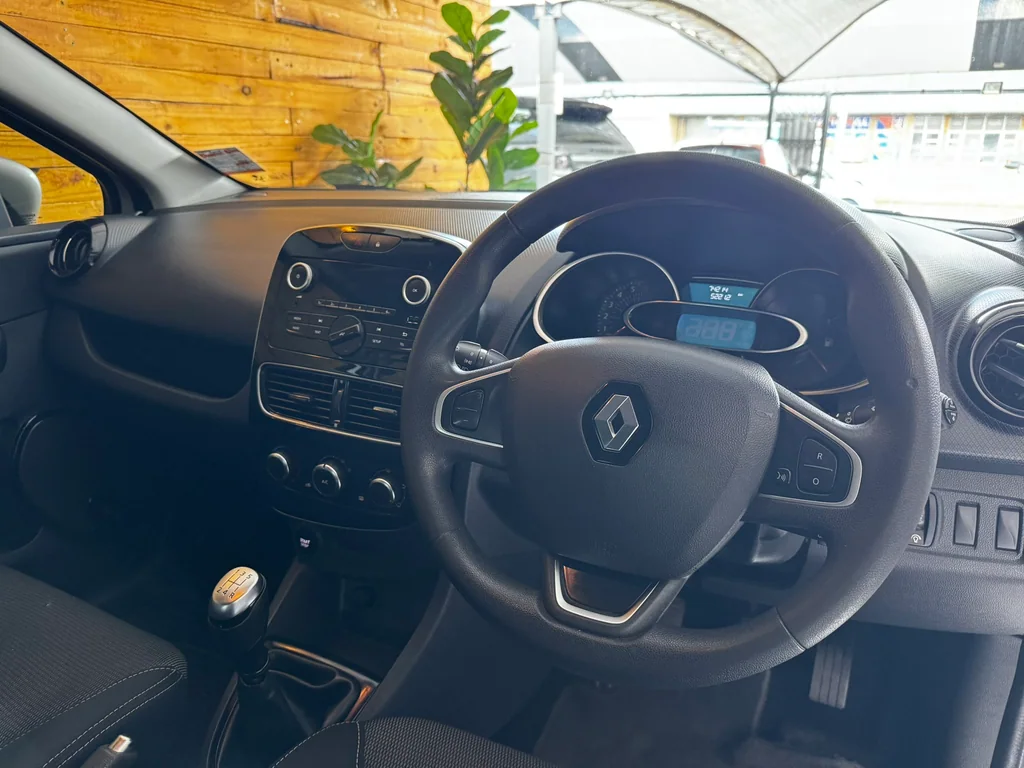 2020 Renault Clio 66KW Turbo Authentique – photo 9