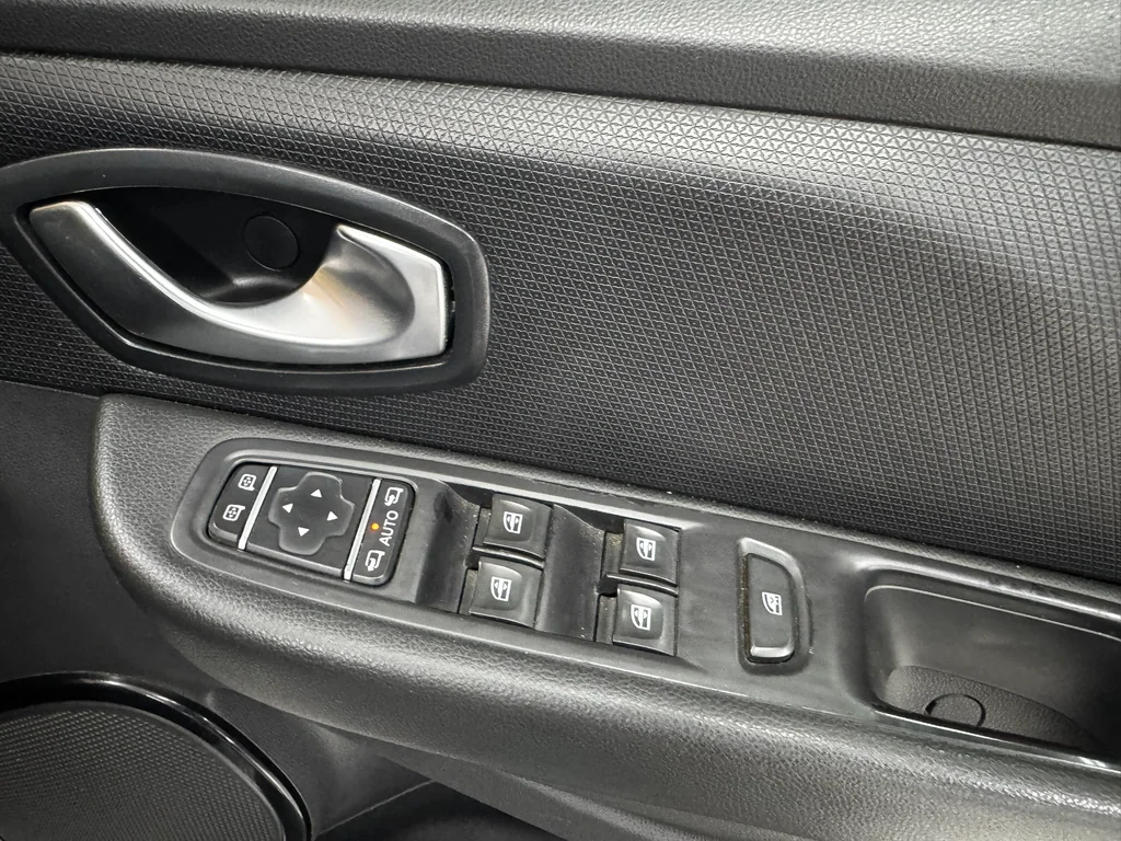 2018 Renault Clio 900T 66kw Dynamique Manual – photo 10