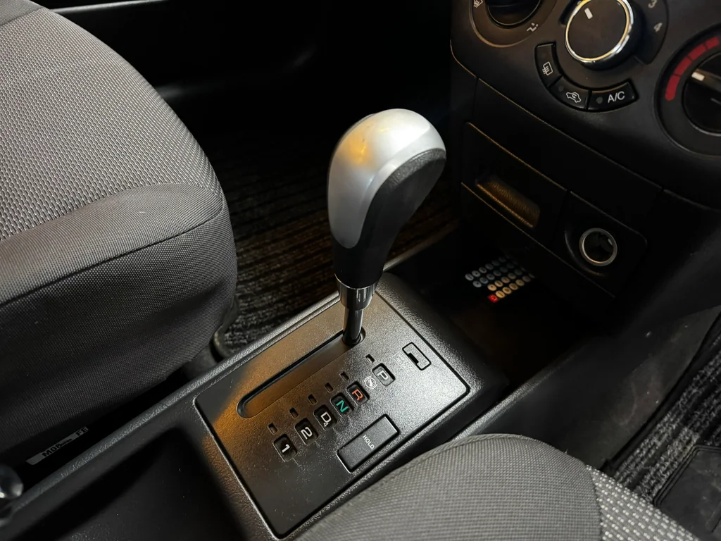 2010 Chevrolet Aveo 1.6 LS Auto Hatch – photo 8
